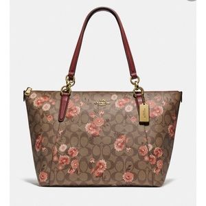 BRAND NEW COACH AVA TOTE F76677.